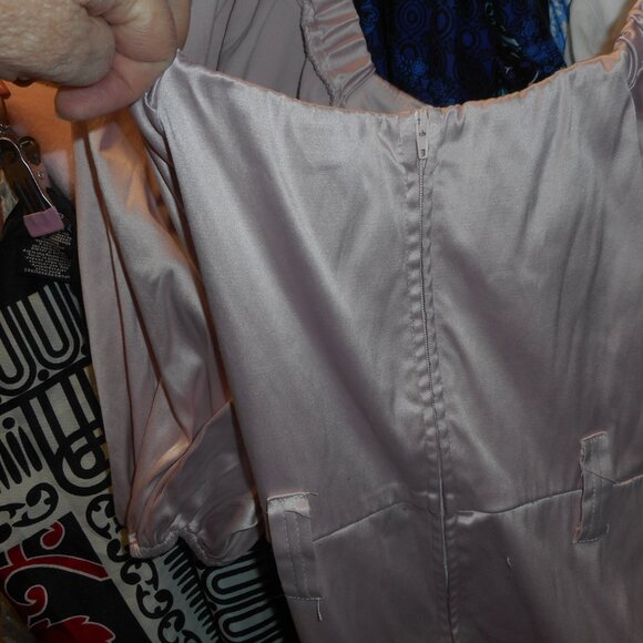 PREMIER AMOUR size 6 midi dress, color pink-ish - Picture 5 of 8